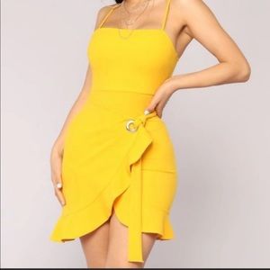 Very cute summer yellow dress